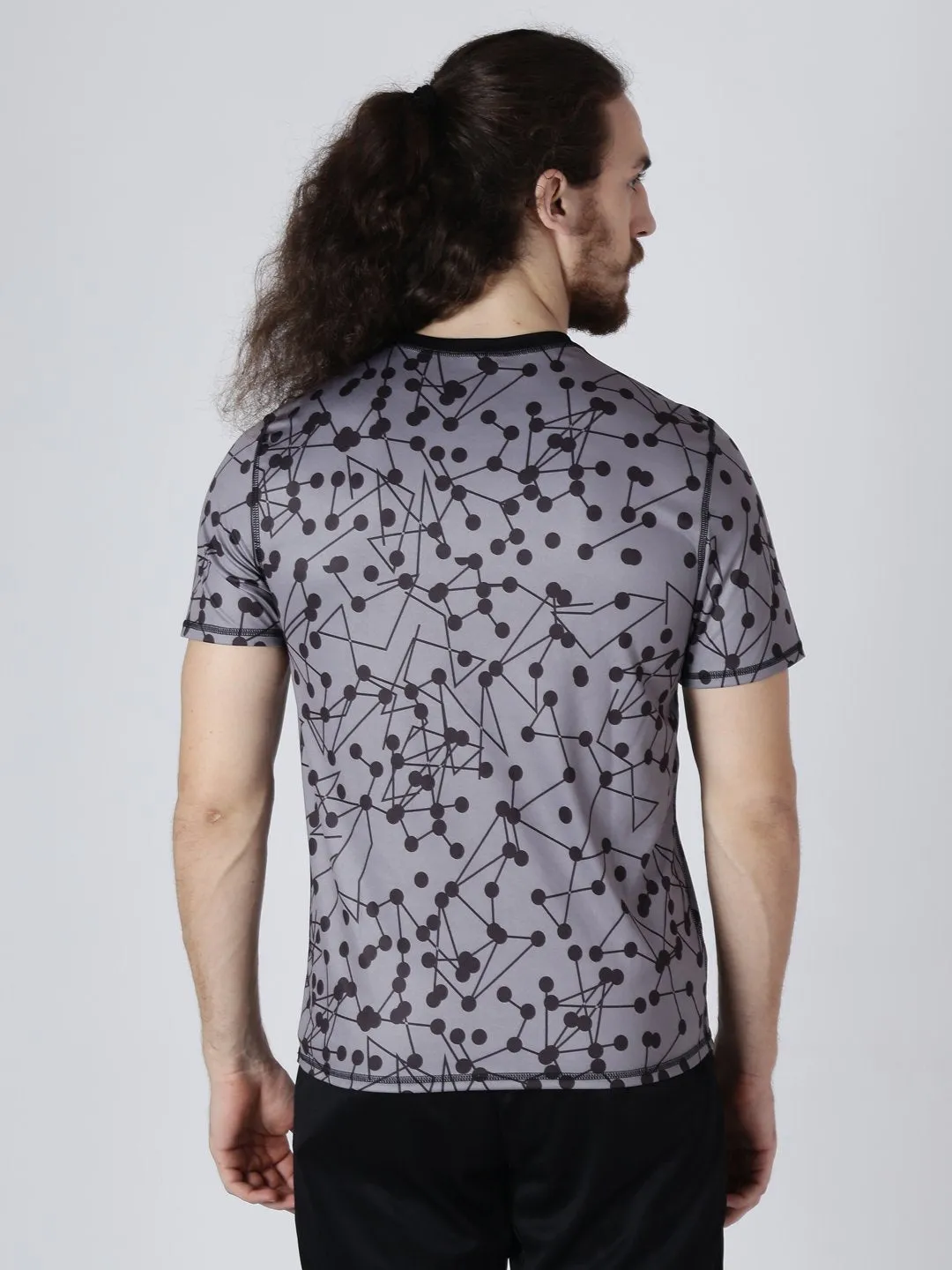 Alcis Men Taupe & Black Printed Round Neck Outdoor Reversible T-shirt