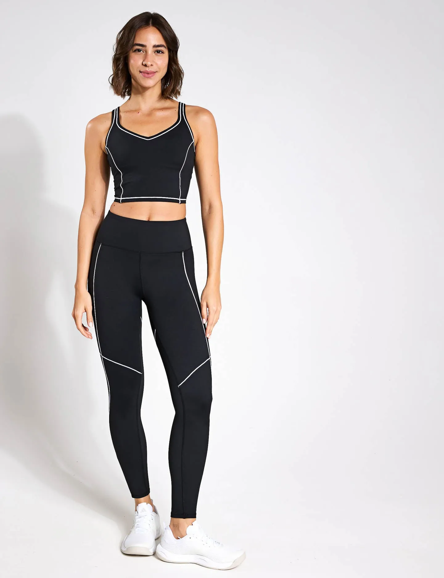 Amara Sports Bra - Black/White