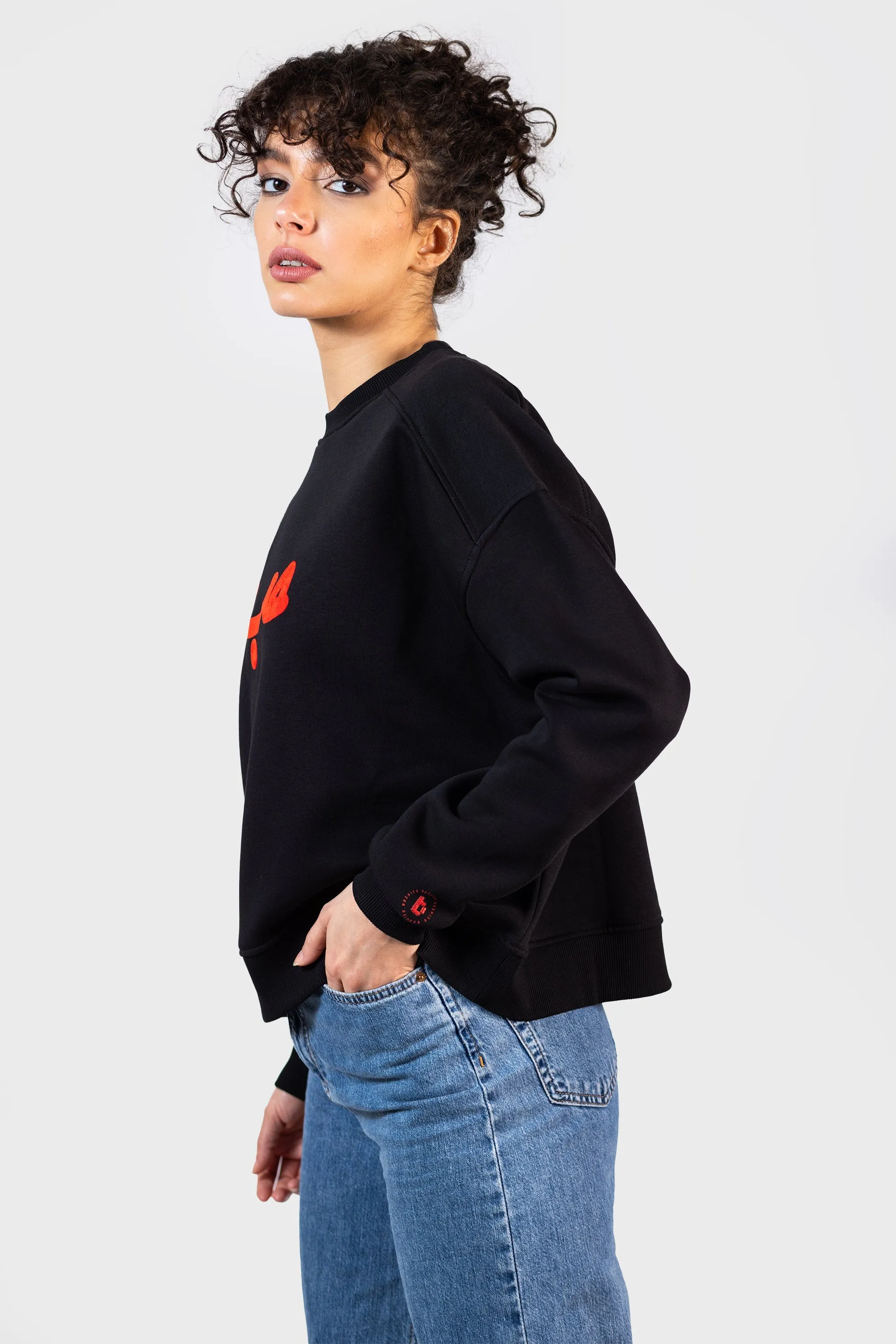 Black Velvet Hobb حب Sweatshirt