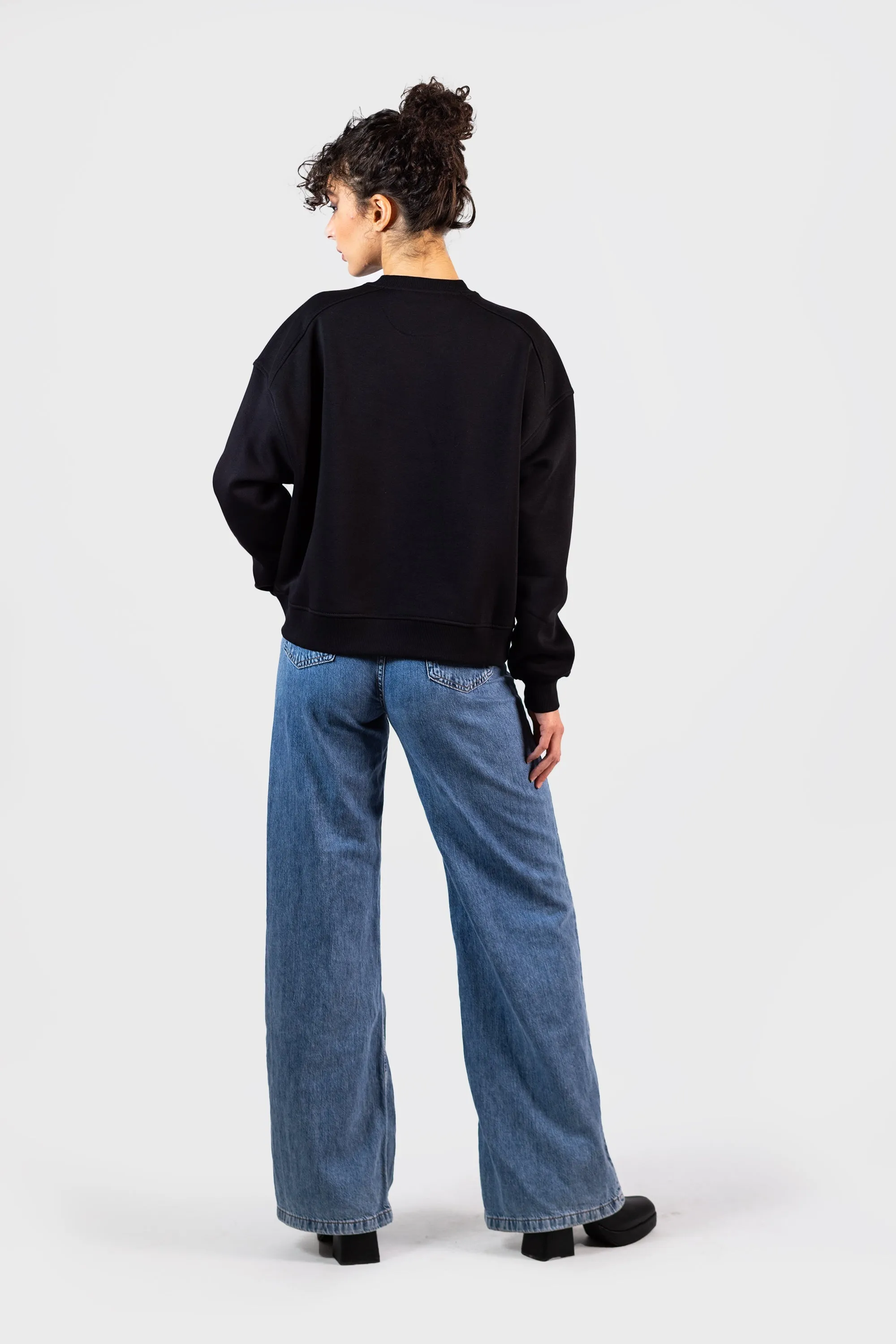 Black Velvet Hobb حب Sweatshirt