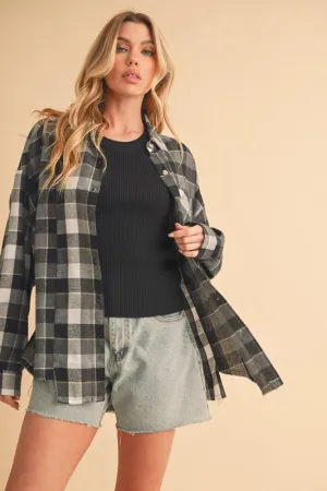 Black/White Frayed Hem Plaid Button Up Flannel Shirt