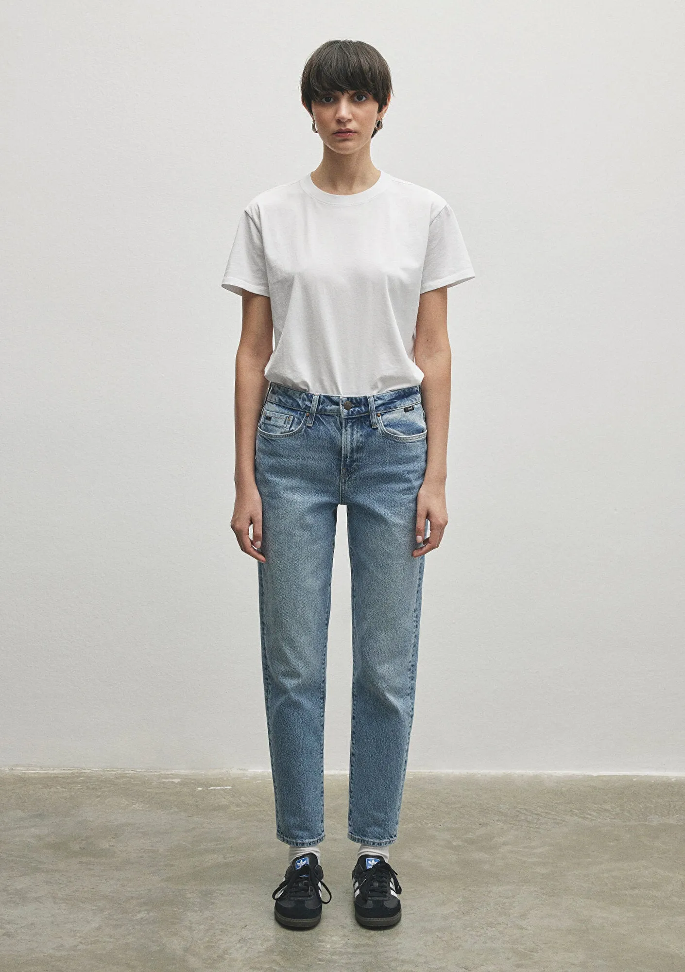 Cindy Mid Classic Denim Jean Pants