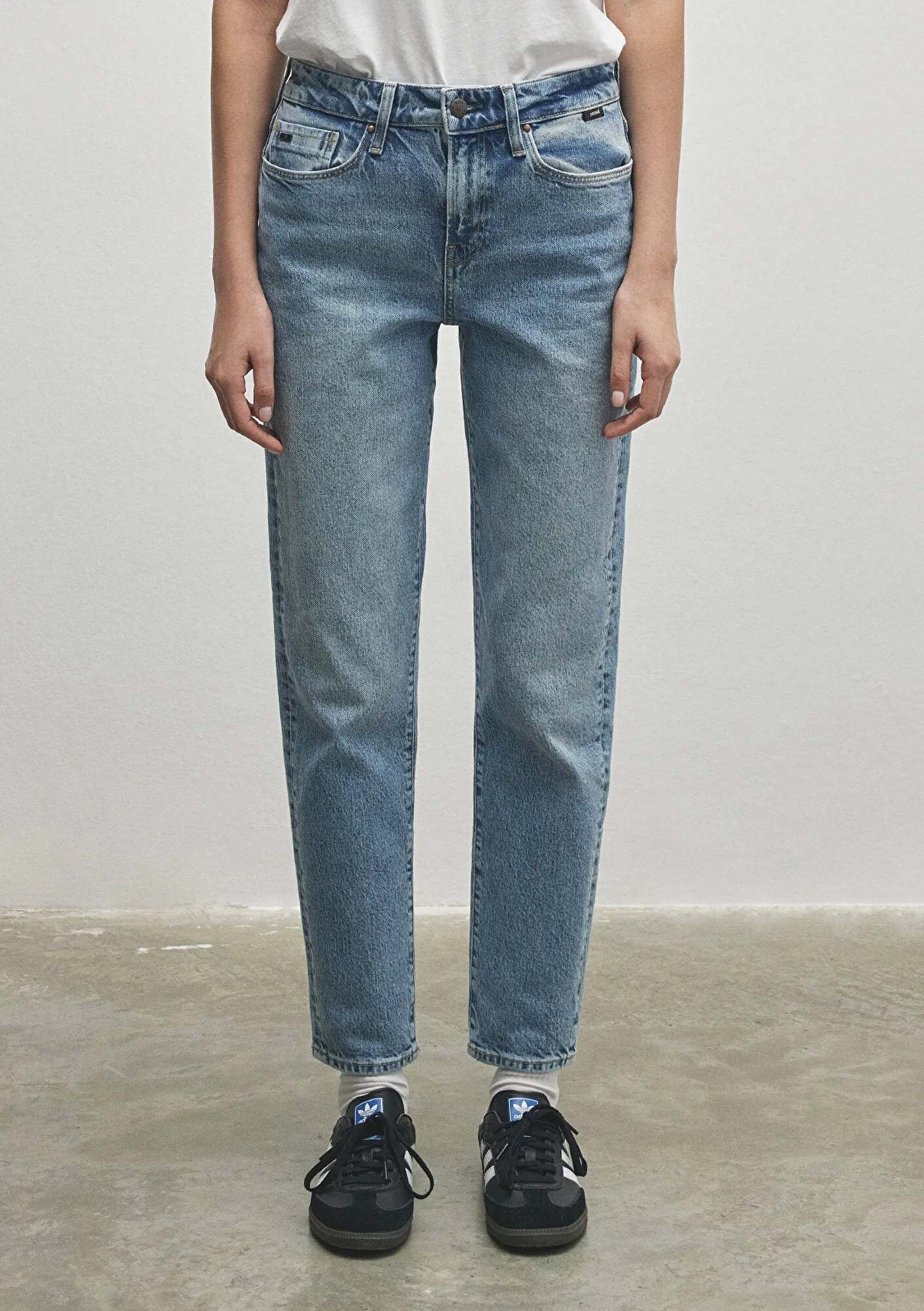 Cindy Mid Classic Denim Jean Pants