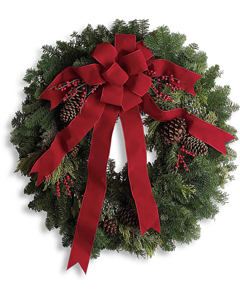 CLASSIC HOLIDAY WREATH