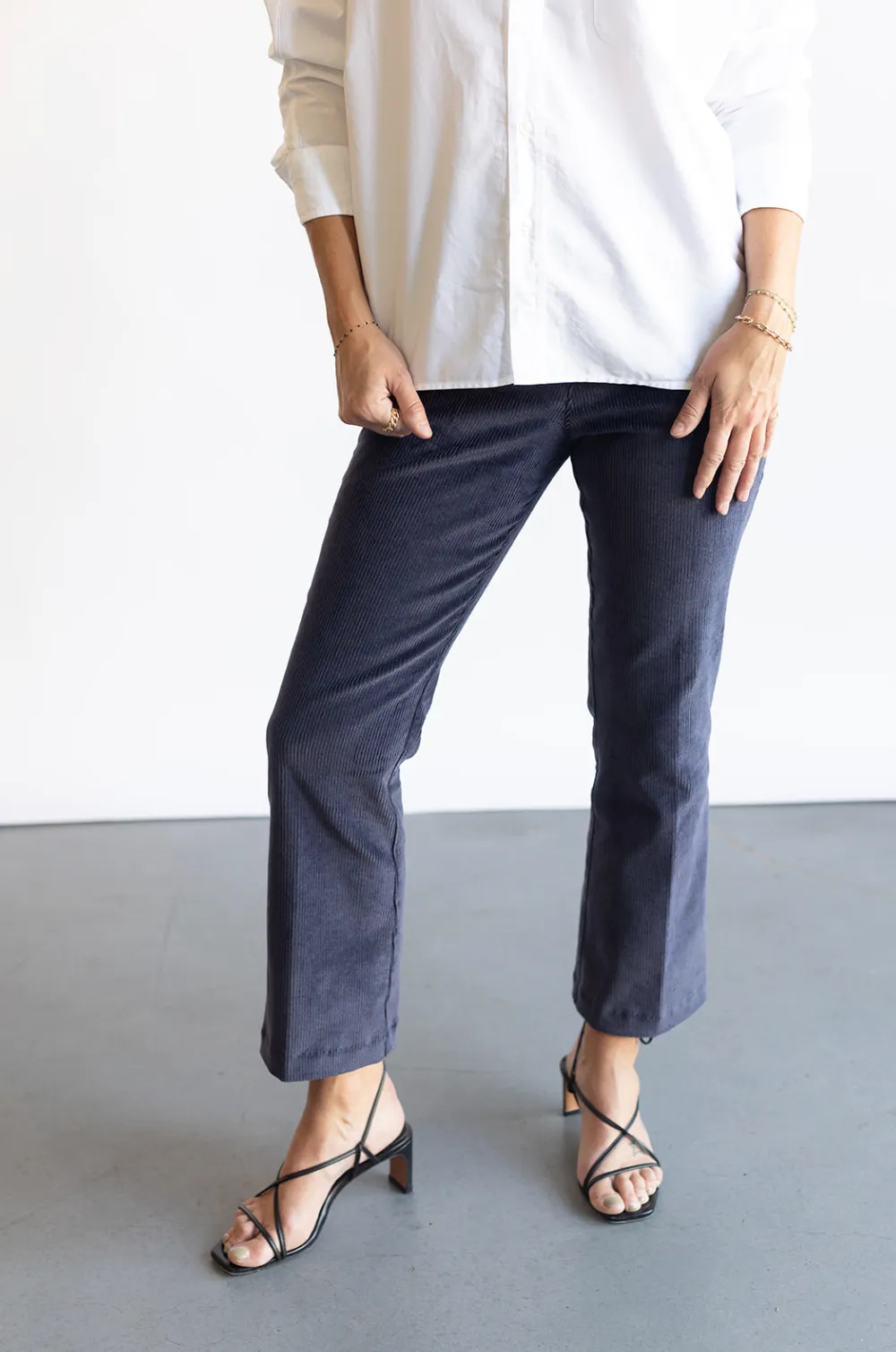 Crop Flare Corduroy - Navy