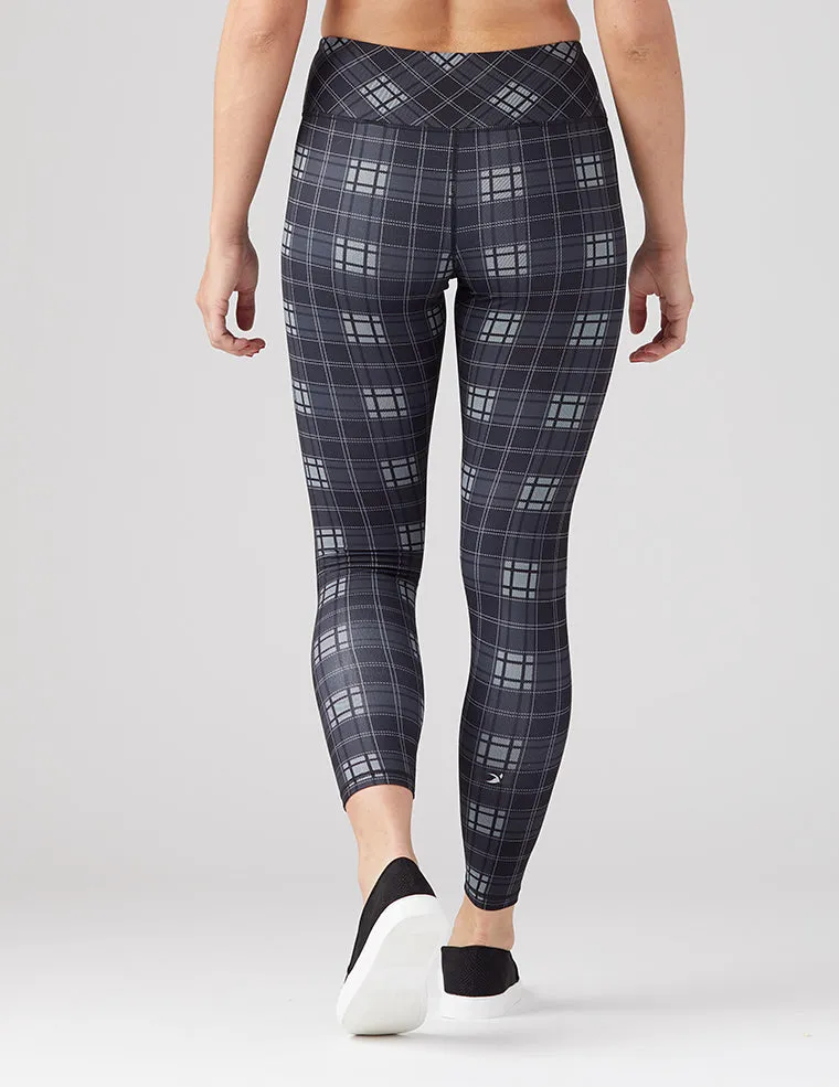 Elongate Legging Print: Black Plaid