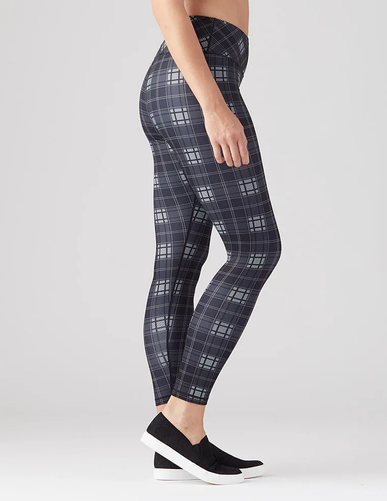 Elongate Legging Print: Black Plaid