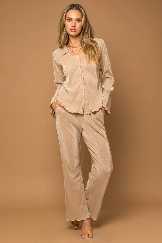 Gilli Plisse Fit And Flare Pants