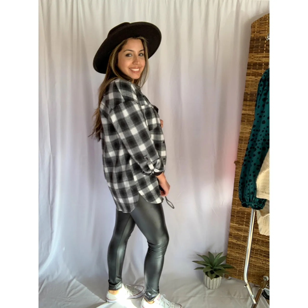 It's That Good Plaid Collared Button Down Shirt - Black/White