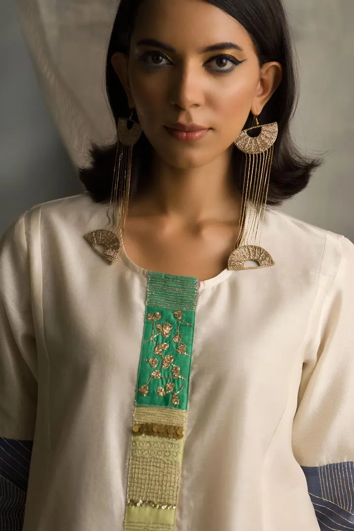 Mis'r Embroidered Short Kurta Co-ord Set