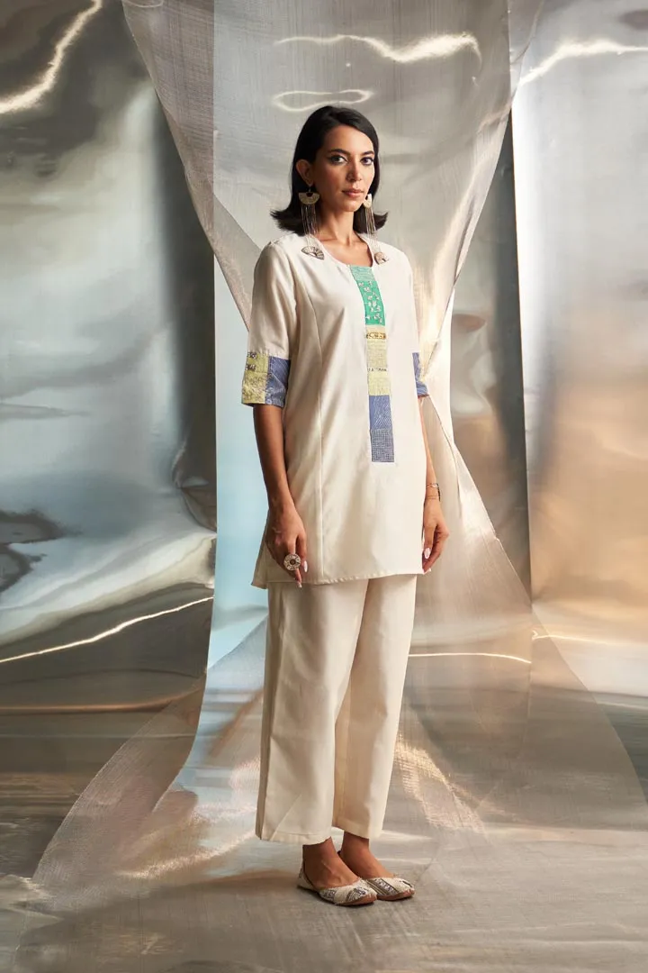Mis'r Embroidered Short Kurta Co-ord Set