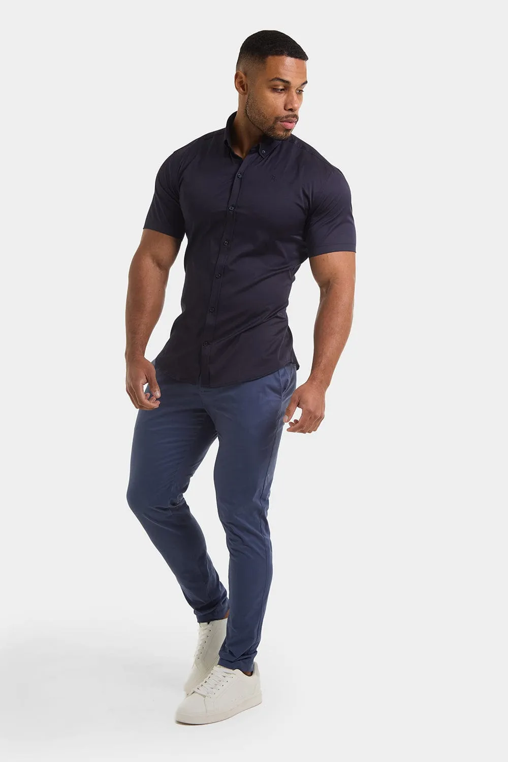 Muscle Fit Short Sleeve Signature Shirt in Navy