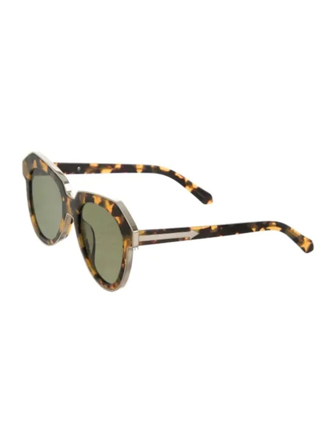 One Astronaut in Tortoise