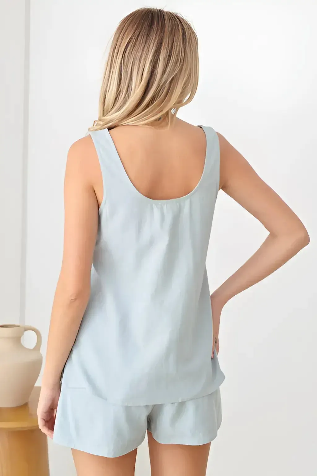 STRIPE PATTERN SLEEVELESS ROUND NECK TANK