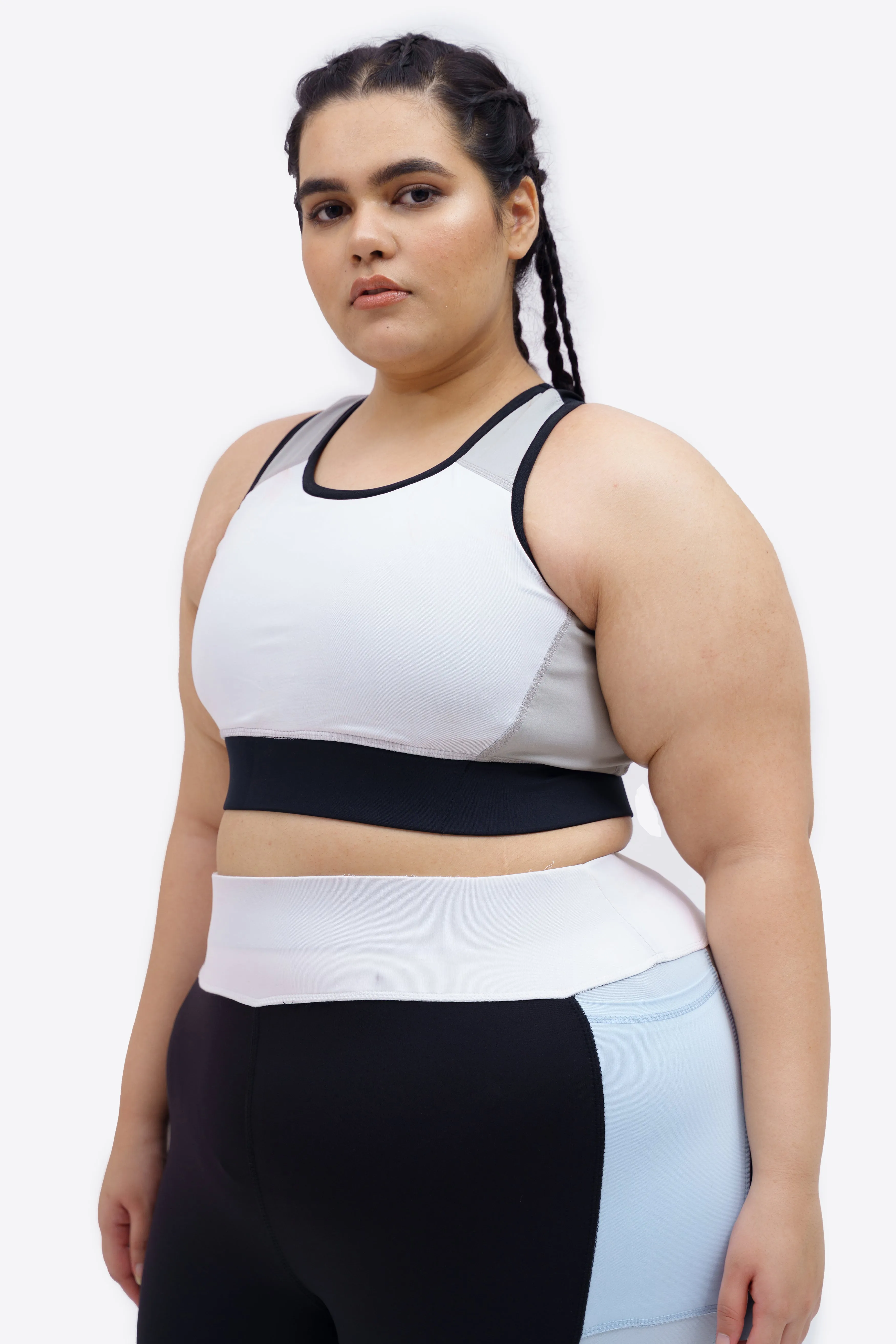 Studio Sports Bra: Medium Suport || White